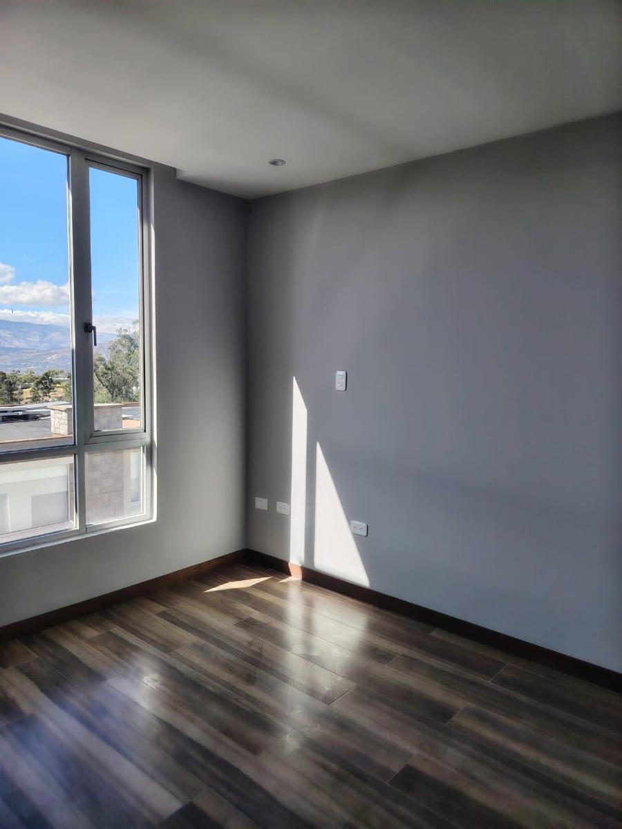 Venta Linda Casa 3 Dorm., Estrenar, Conjunto Privado, Nayón — imagen 3
