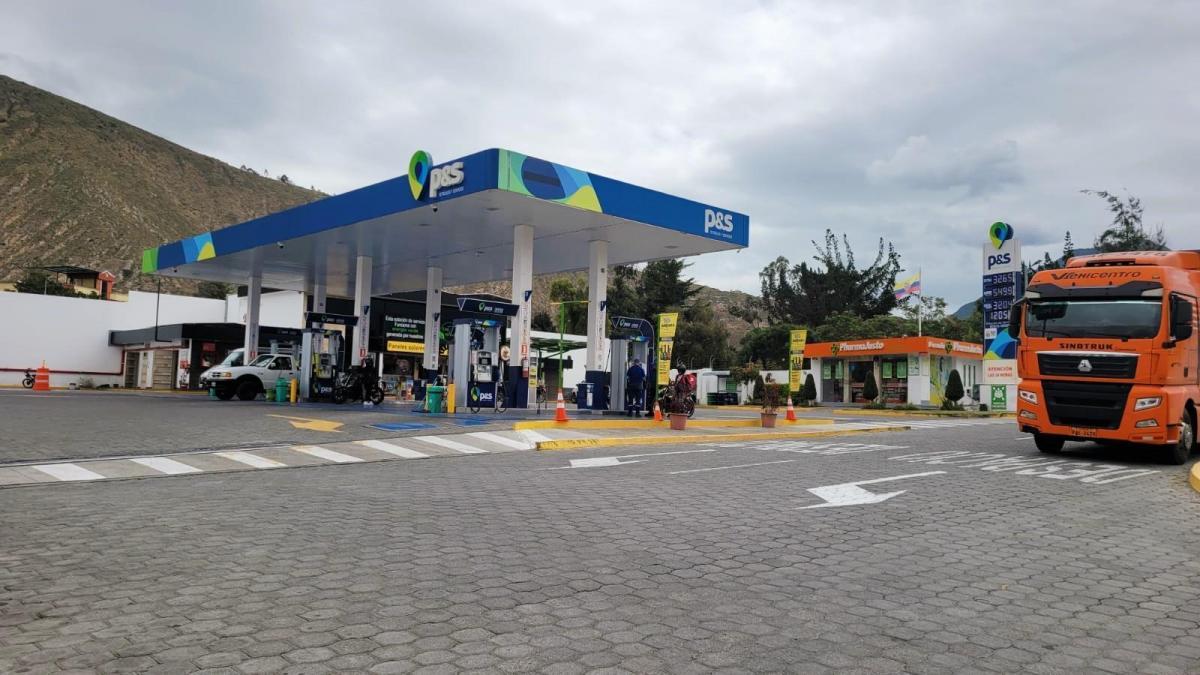Venta Terreno Comercial 3.040 m² Mitad del Mundo con Fernte Av Córdova Galarza — imagen 9