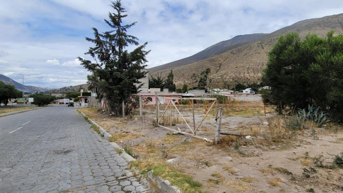 Venta Terreno Comercial 3.040 m² Mitad del Mundo con Fernte Av Córdova Galarza — imagen 6