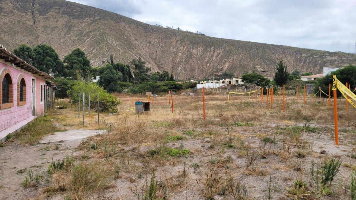 Venta Terreno Comercial 3.040 m² Mitad del Mundo con Fernte Av Córdova Galarza — imagen 4
