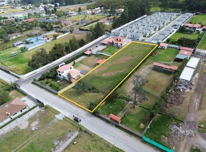 Terreno de 3135 m² en Venta en Pifo Ideal Para Proyecto Inmobiliario — imagen 1