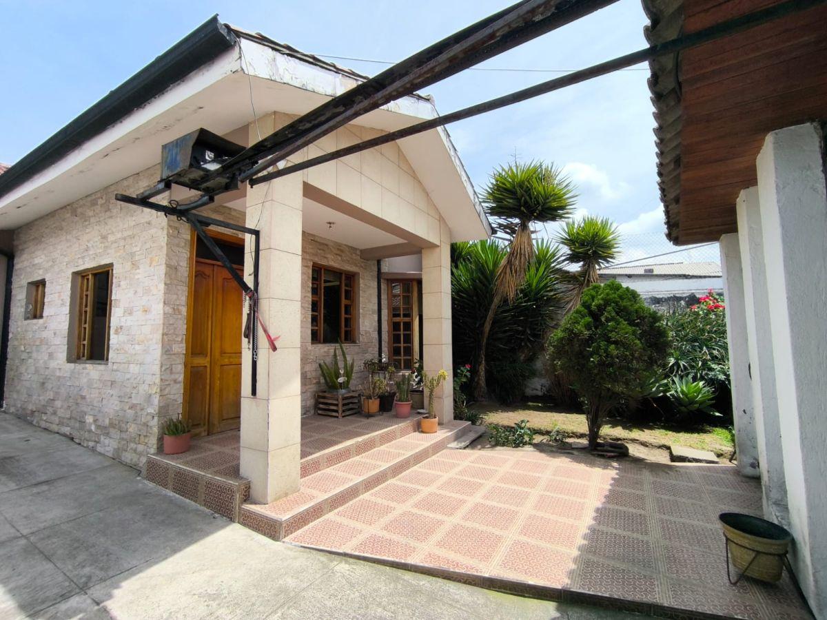 C/ San Isidro del Inca, Terreno de 552 m² con Casa de 357 m² en Venta — imagen 10