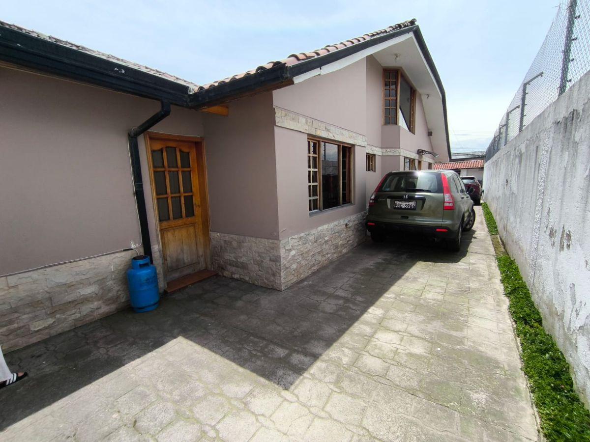 C/ San Isidro del Inca, Terreno de 552 m² con Casa de 357 m² en Venta — imagen 9