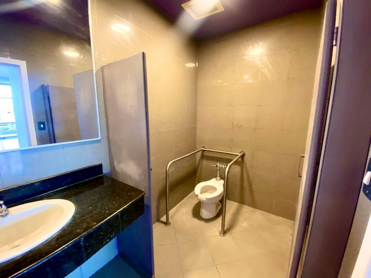 Alquiler o Venta de Local Comercial Frente Al Río y Malecón, Puerto Santa Ana – Guayaquil, Guayas — imagen 3