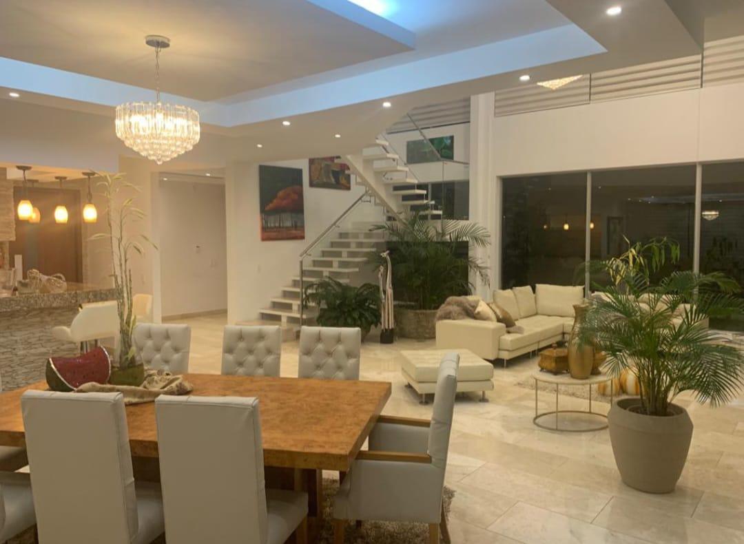 Hermosa Casa en Venta o Renta Sector Hilacril - Tumbaco. Provincia de Pichincha — imagen 7