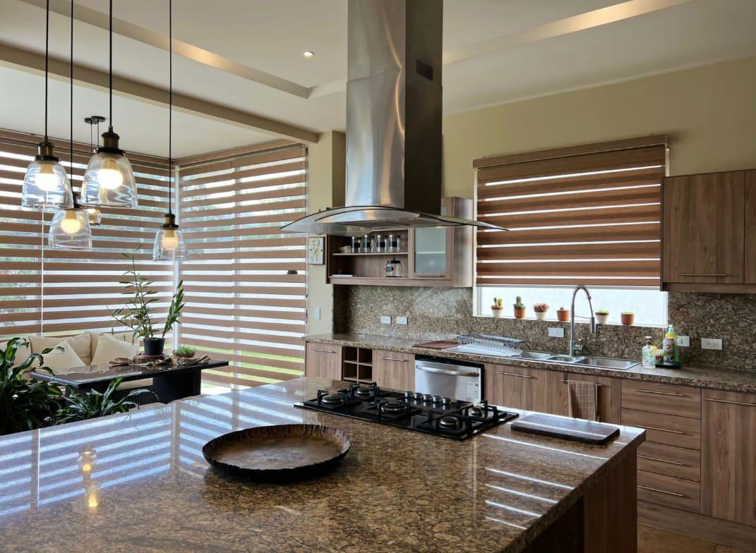 Hermosa Casa en Venta o Renta Sector Hilacril - Tumbaco. Provincia de Pichincha — imagen 4