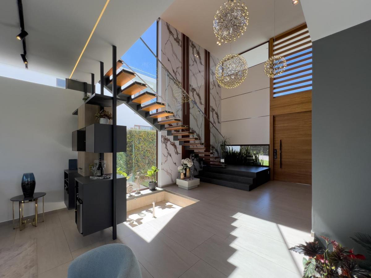 Casa en Venta Moderna y Amplias Áreas Verdes Conjunto Privado en Puembo — imagen 3
