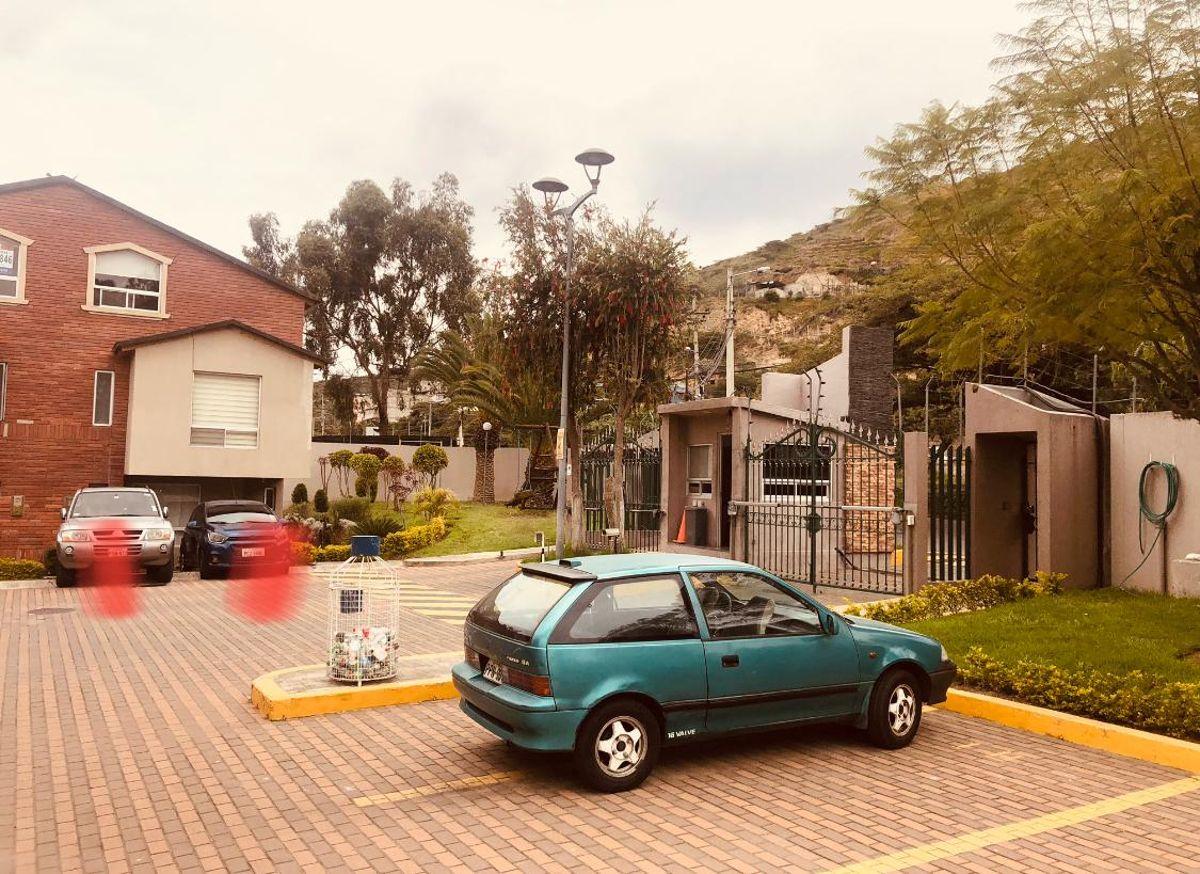 Casa de Venta en El Sector La Herlinda, Pomasqui — imagen 10