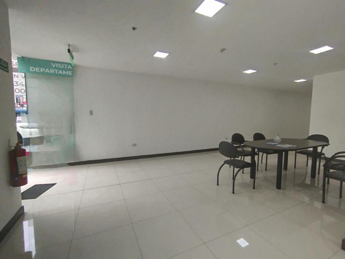 Venta Local Comercial Frente Al Centro Medico Asistanet — imagen 9