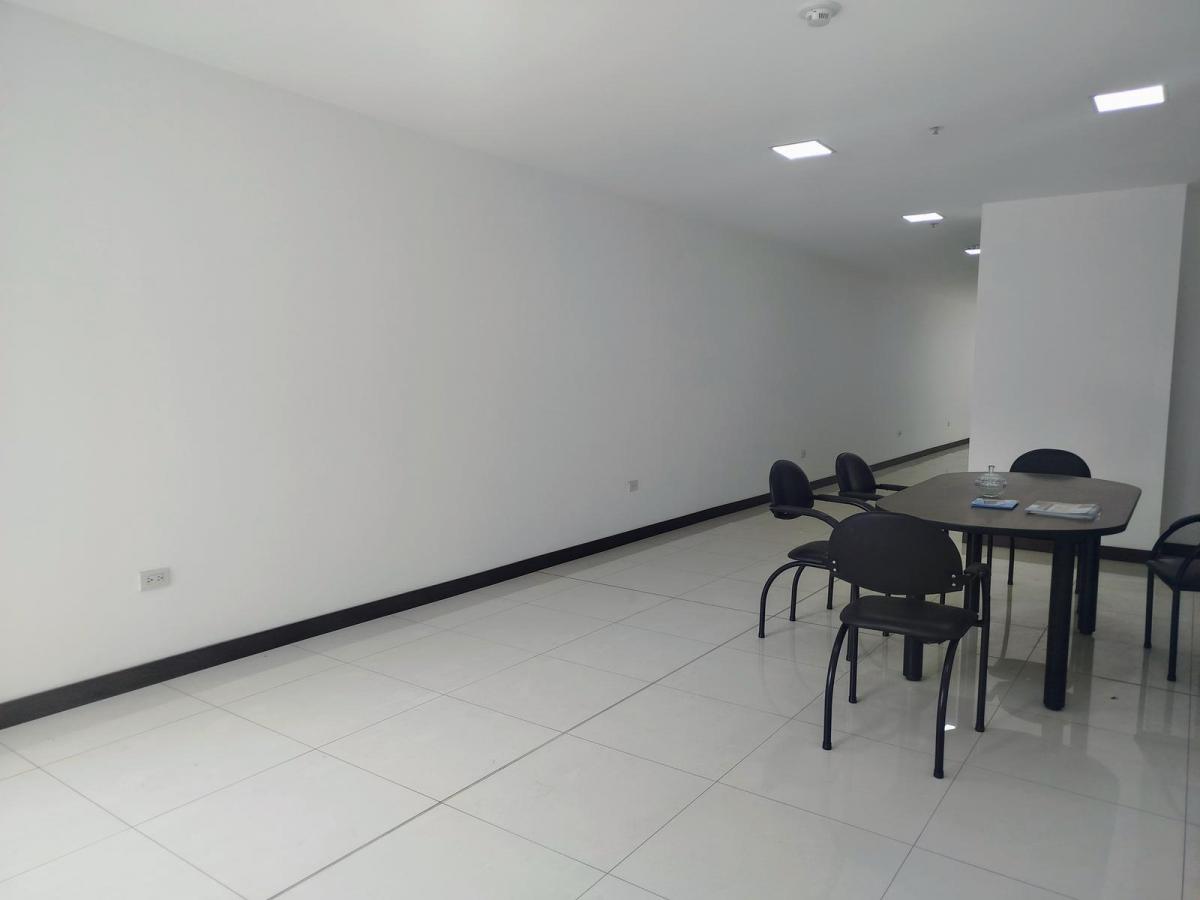 Venta Local Comercial Frente Al Centro Medico Asistanet — imagen 7