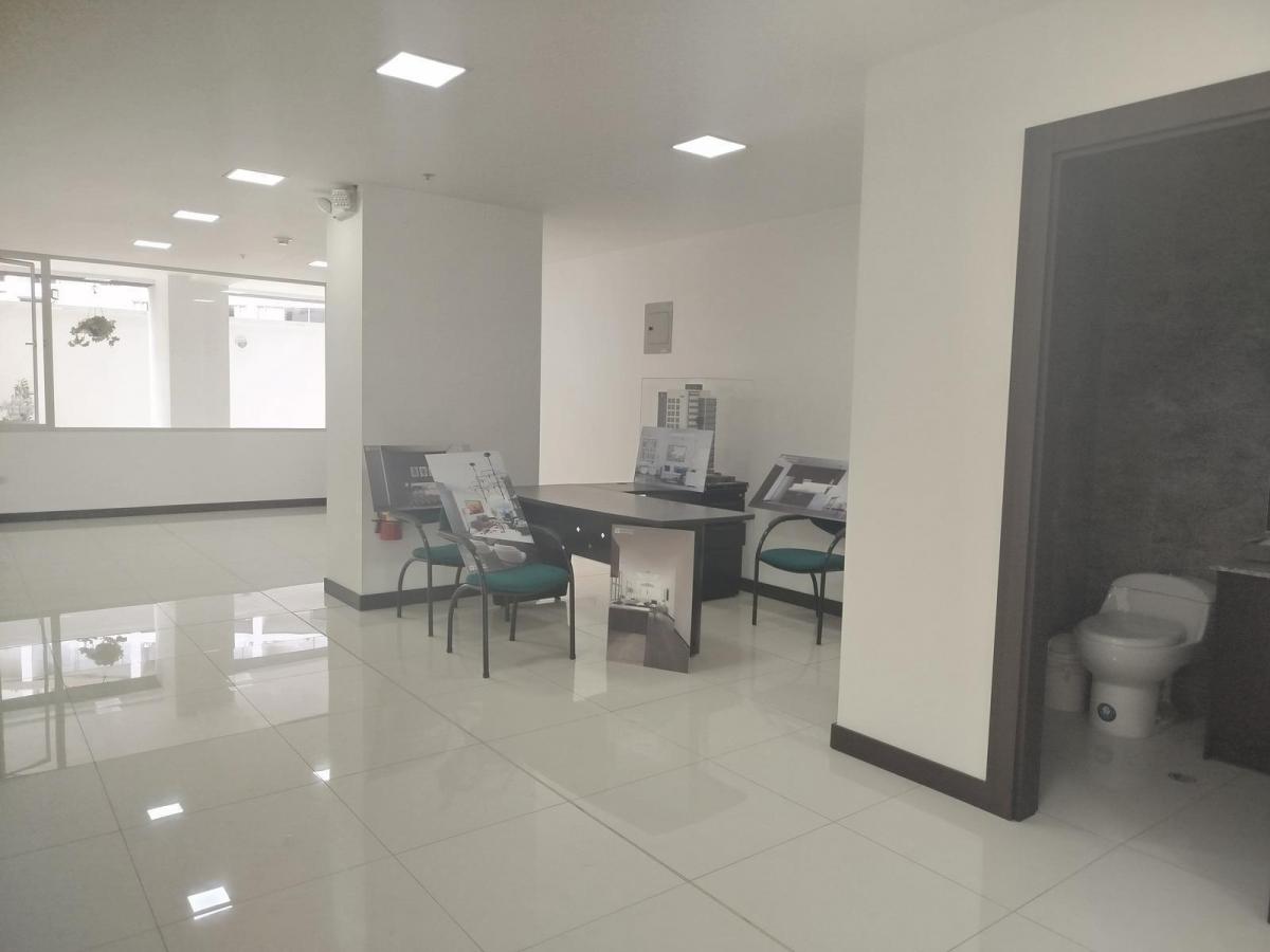 Venta Local Comercial Frente Al Centro Medico Asistanet — imagen 6