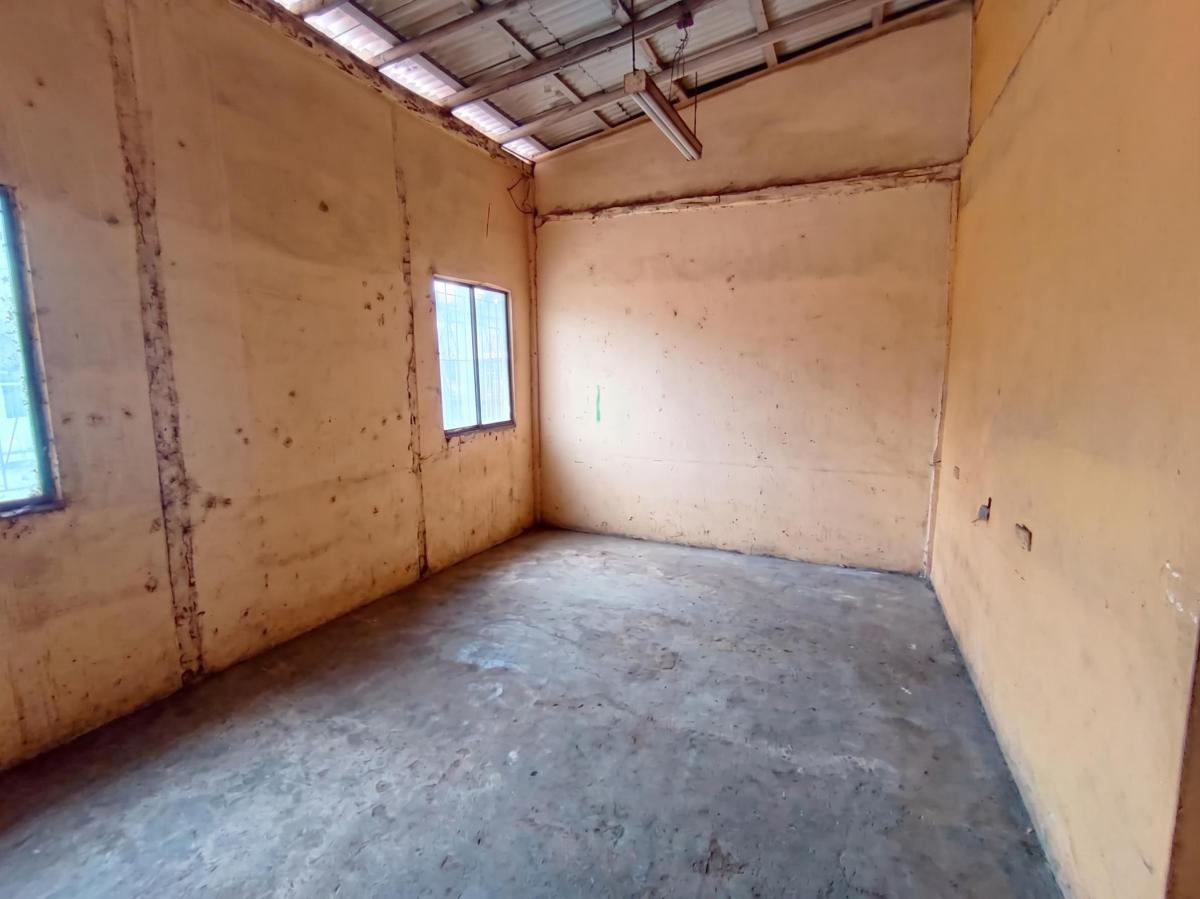 Terreno en Venta con Casa Antigüa Para Inversión - Calle Maldonado y La 17, Guayaquil, Guayas — imagen 3