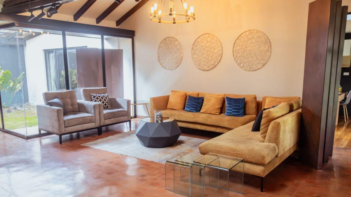 Casa de Lujo en Venta, Sector Yanuncay, Azuay — imagen 3