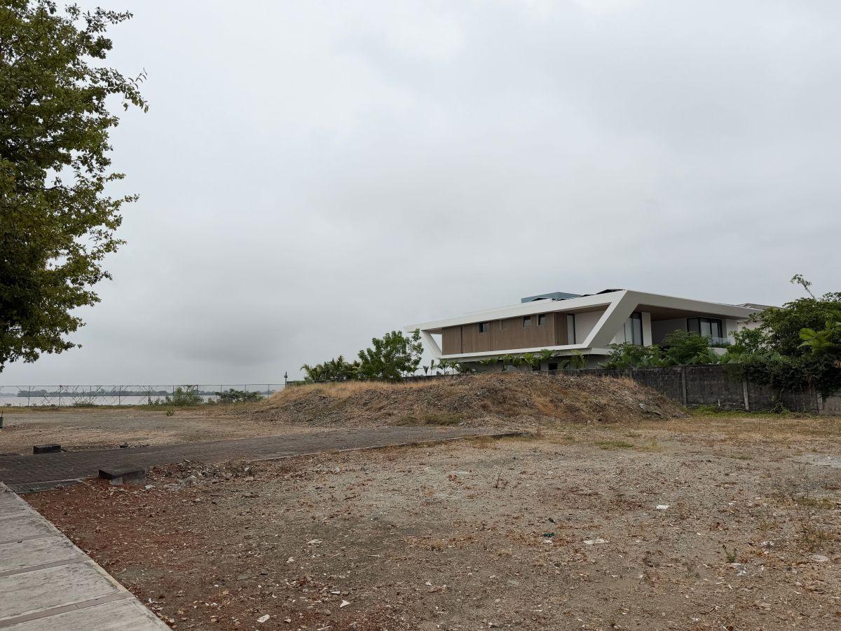En Venta Terreno de 691 m² en Puerto Mocolí. Libia T. Guayas — imagen 3