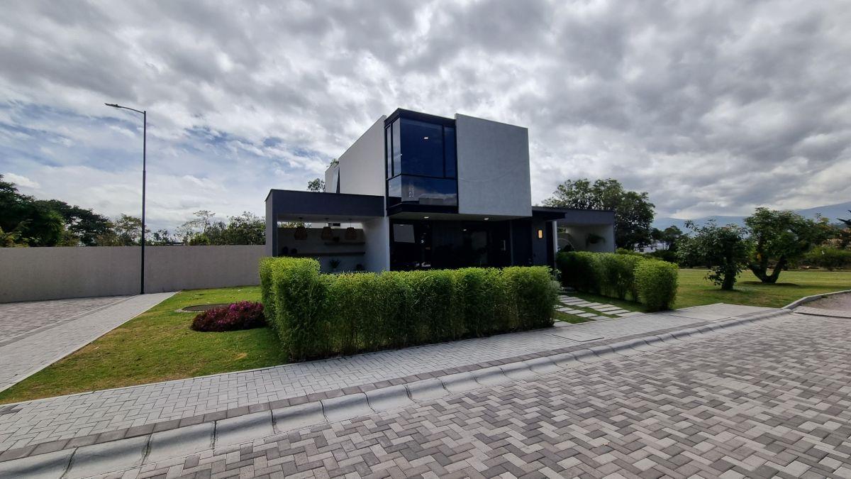 Casa en Venta Nueva por Estrenar San Patricio Cumbayá — imagen 8