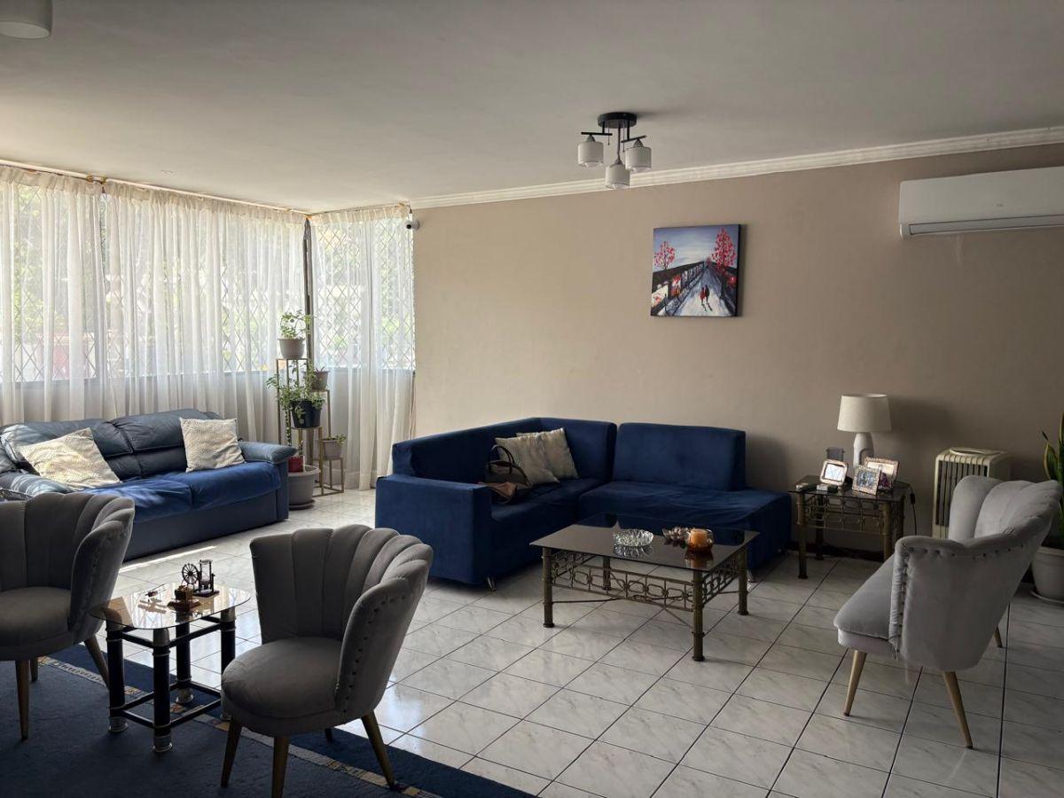 Amplio Departamento en Venta, Ceibos, Guayas — imagen 9
