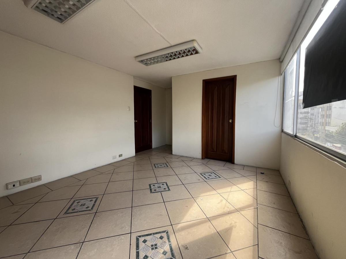 Oc - Sector La Colón, en Venta y Renta Oficina de 161 m², con Balcón — imagen 4