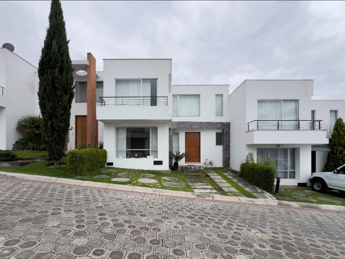 Casa de 250 m² con 3 Dorm. en Venta en San Juan de Cumbayá — imagen 9
