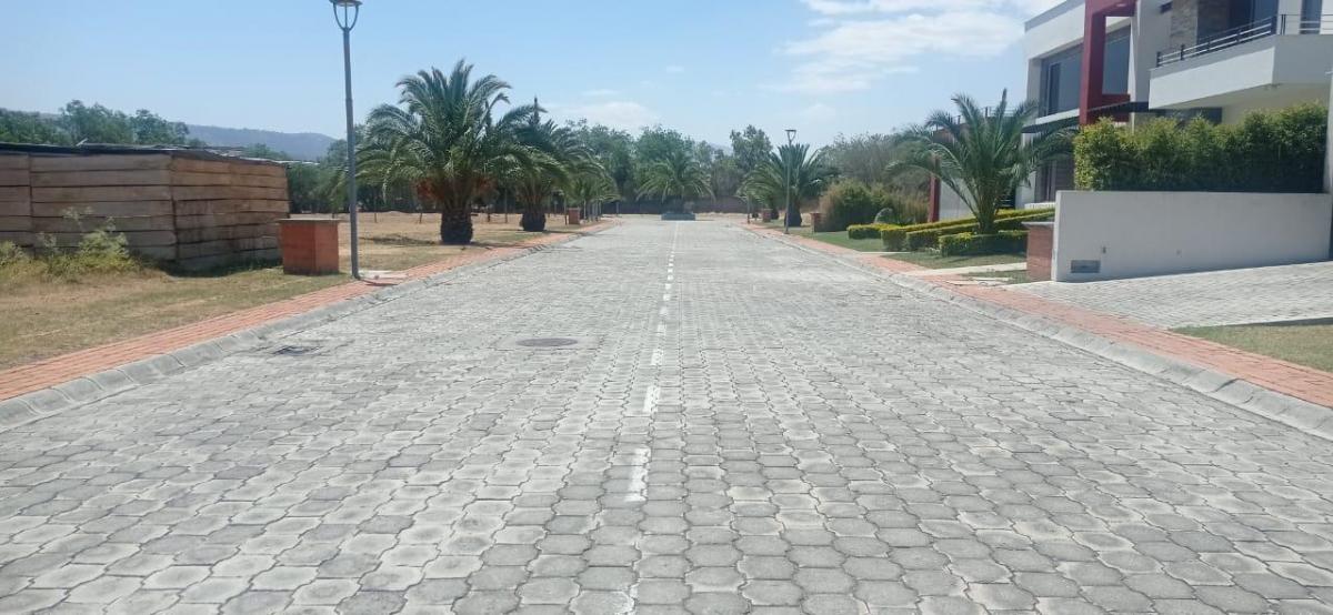 Se Vende Hermosa y Amplia Casa en Tumbaco — imagen 10