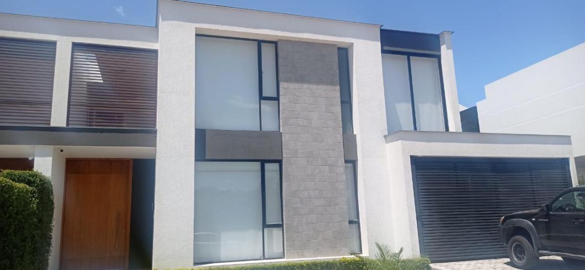 Se Vende Hermosa y Amplia Casa en Tumbaco — imagen 9