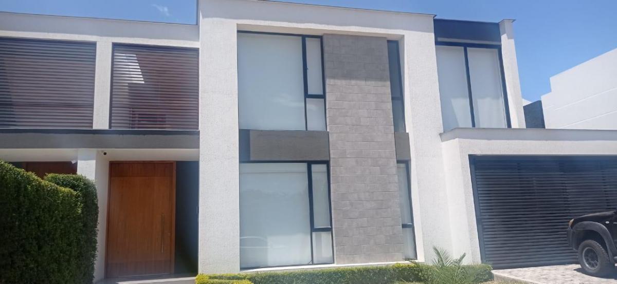 Se Vende Hermosa y Amplia Casa en Tumbaco — imagen 6