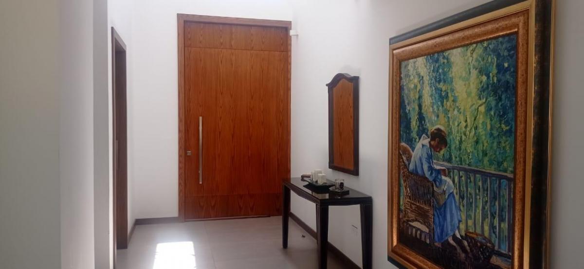 Se Vende Hermosa y Amplia Casa en Tumbaco — imagen 3
