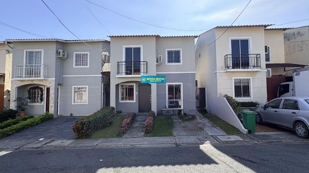 Urbanización Metropolis, Vendo Casa 2 Pisos, 3 Dorm, 3 Banos, 2 Parqueos, 105 m², Guayas — imagen 10