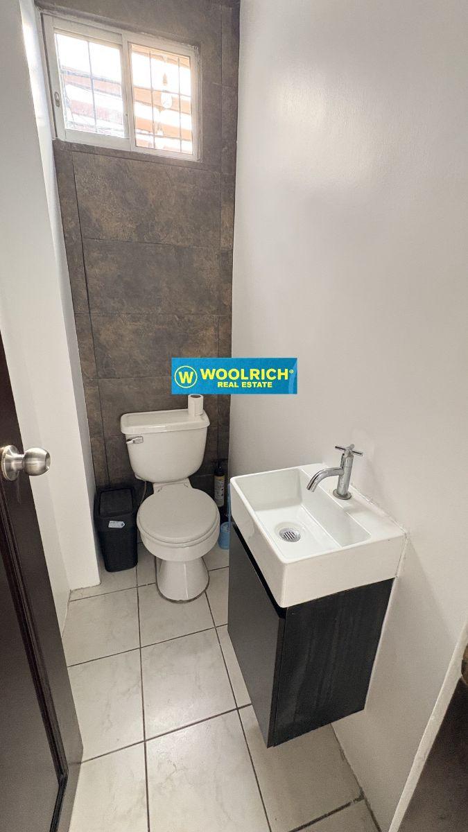 Urbanización Metropolis, Vendo Casa 2 Pisos, 3 Dorm, 3 Banos, 2 Parqueos, 105 m², Guayas — imagen 3