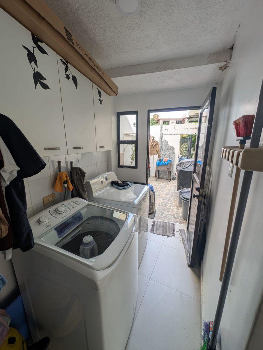 Linda Casa en Venta Zona Uees Urbanizacion Privada Samborondon, Guayas — imagen 2
