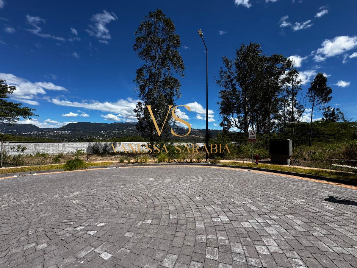 Vendo Terreno Urb Exclusiva en Tumbaco, Quito - Ecuador — imagen 9