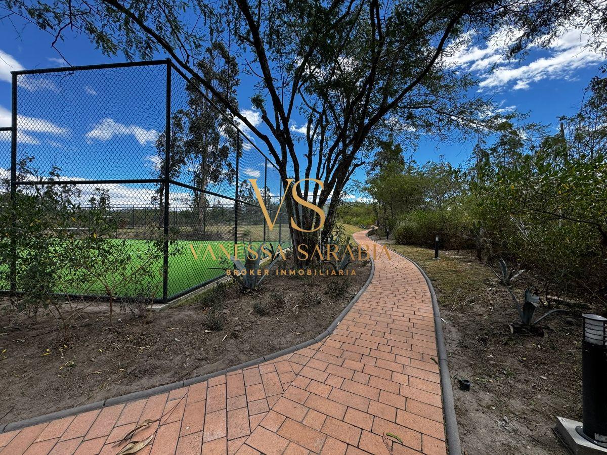 Vendo Terreno Urb Exclusiva en Tumbaco, Quito - Ecuador — imagen 4