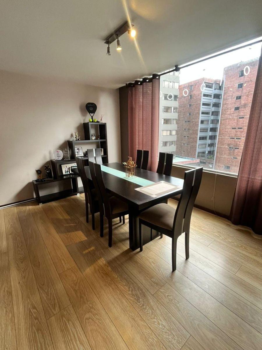 Departamento con Linda Vista a La Ciudad, en Venta sector La Mariscal (Cerca a Las Universidades) — imagen 9