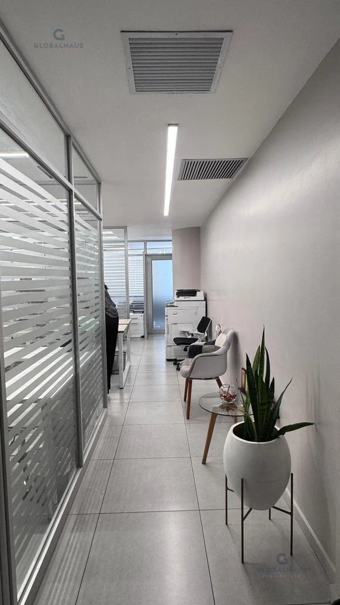 Venta Oficina en Puerto Santa Ana Edificio The Point, 4 Ambientes P. C. Guayas — imagen 10