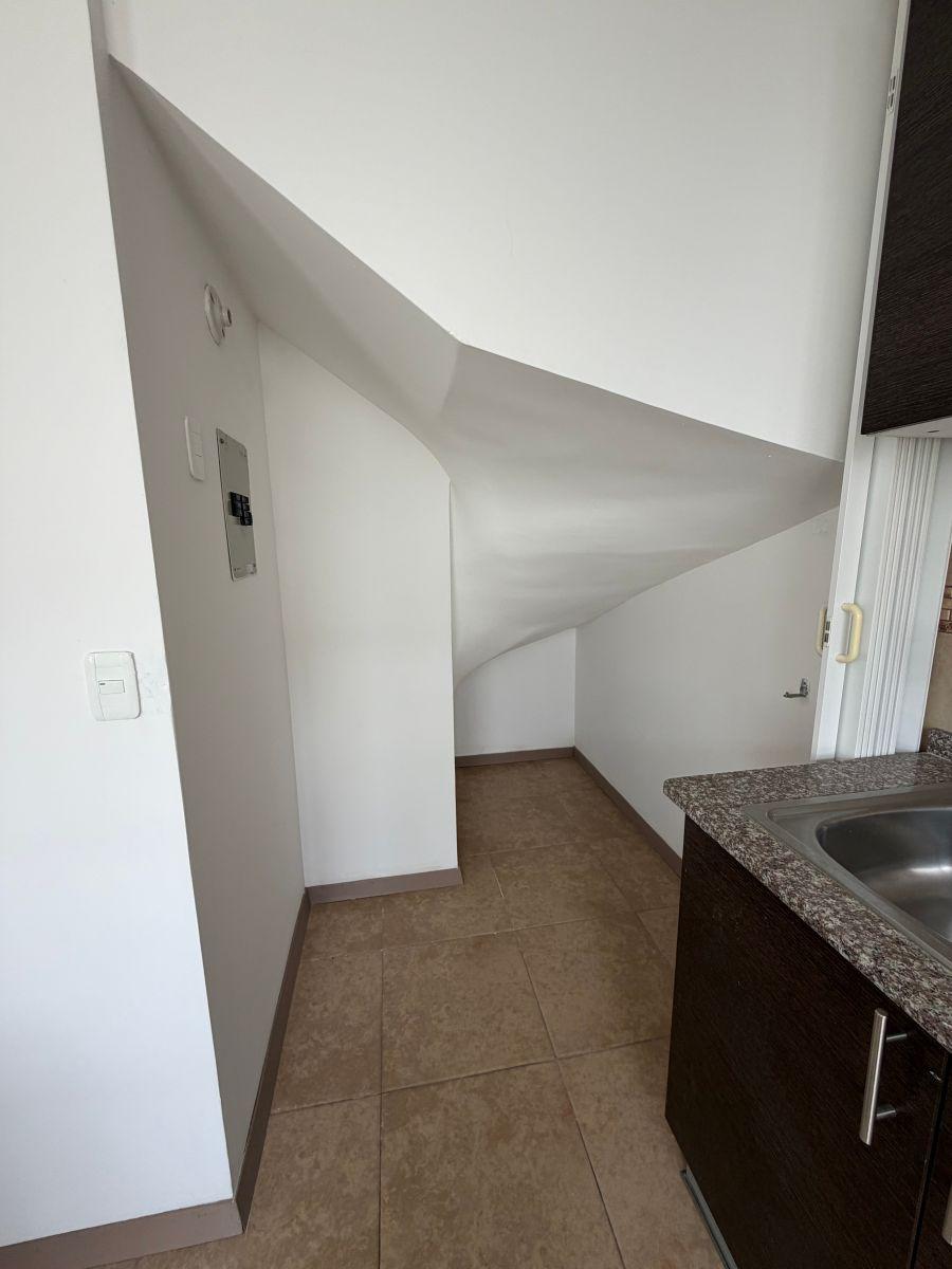 Hermosa Casa de Venta Sector Calderon — imagen 10
