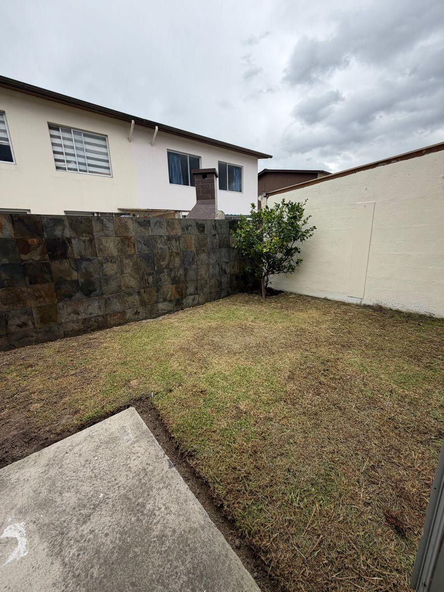 Hermosa Casa de Venta Sector Calderon — imagen 6