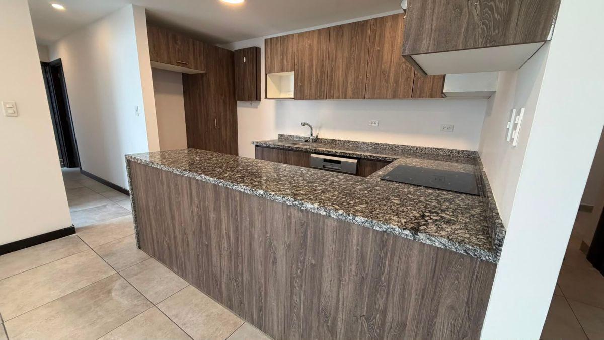 Departamento en Venta con Patio Privado en Bellavista Alto – Quito | 2 Dorm. Acabados Premium — imagen 10