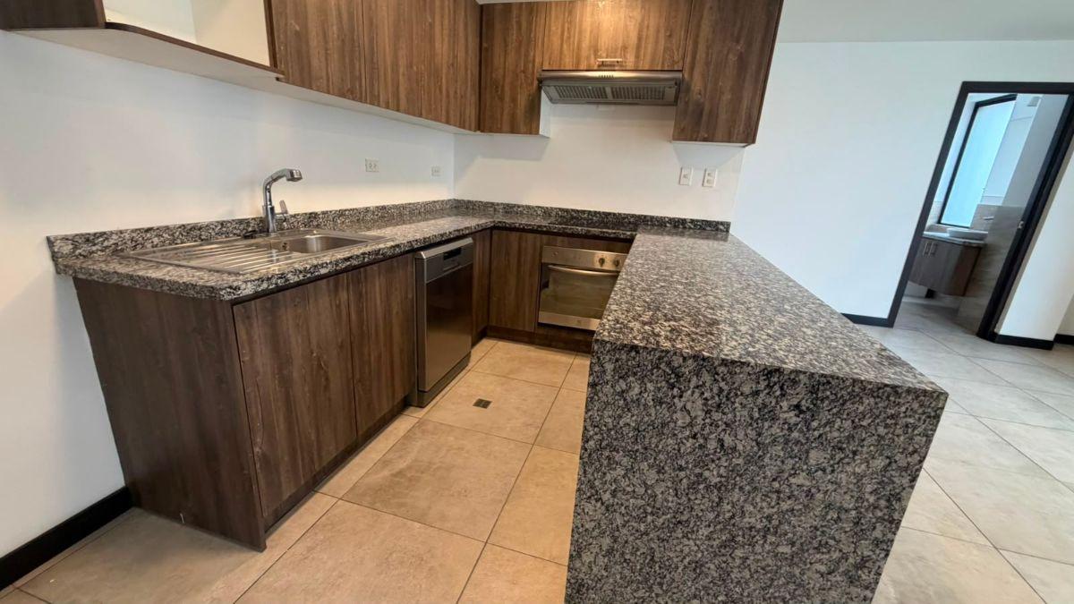 Departamento en Venta con Patio Privado en Bellavista Alto – Quito | 2 Dorm. Acabados Premium — imagen 9
