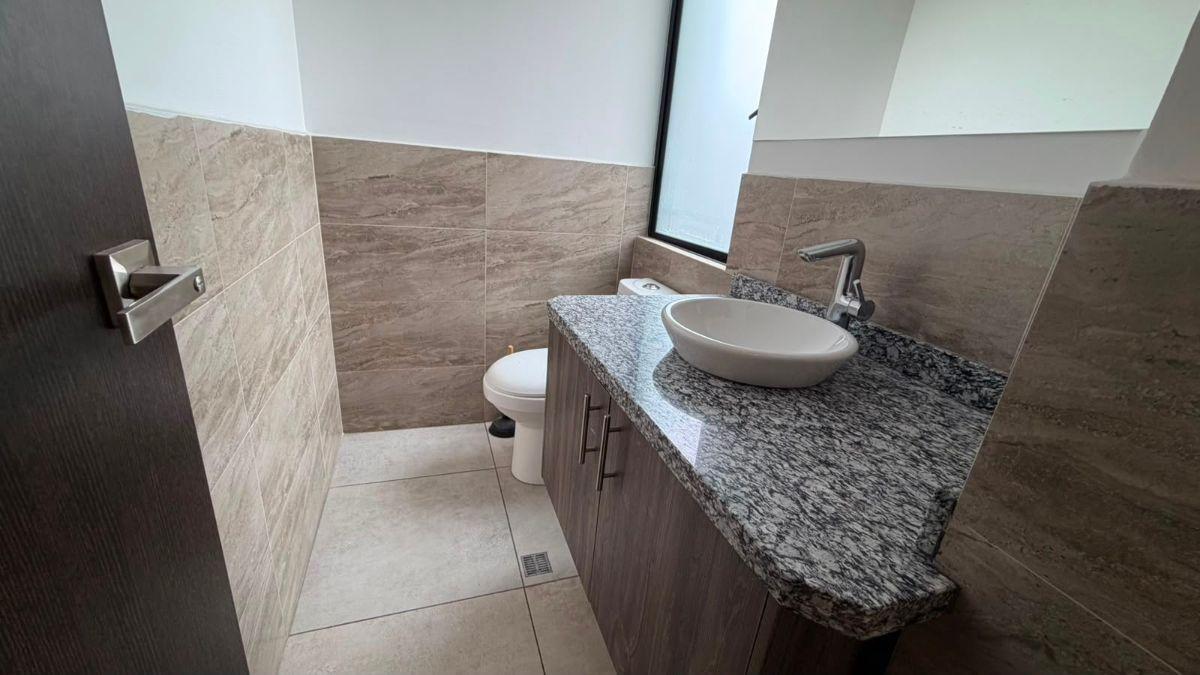 Departamento en Venta con Patio Privado en Bellavista Alto – Quito | 2 Dorm. Acabados Premium — imagen 6