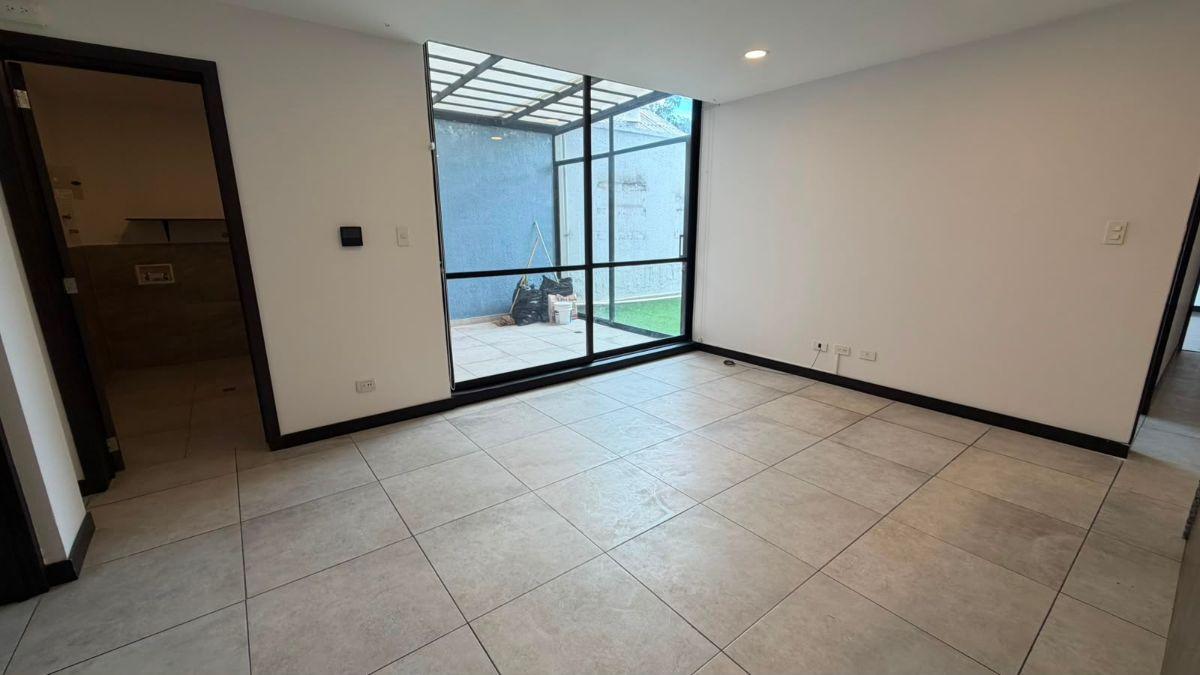 Departamento en Venta con Patio Privado en Bellavista Alto – Quito | 2 Dorm. Acabados Premium — imagen 5