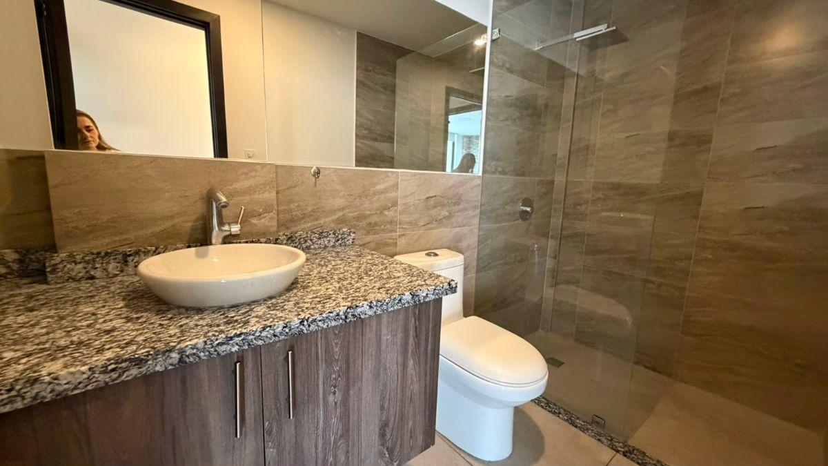 Departamento en Venta con Patio Privado en Bellavista Alto – Quito | 2 Dorm. Acabados Premium — imagen 4