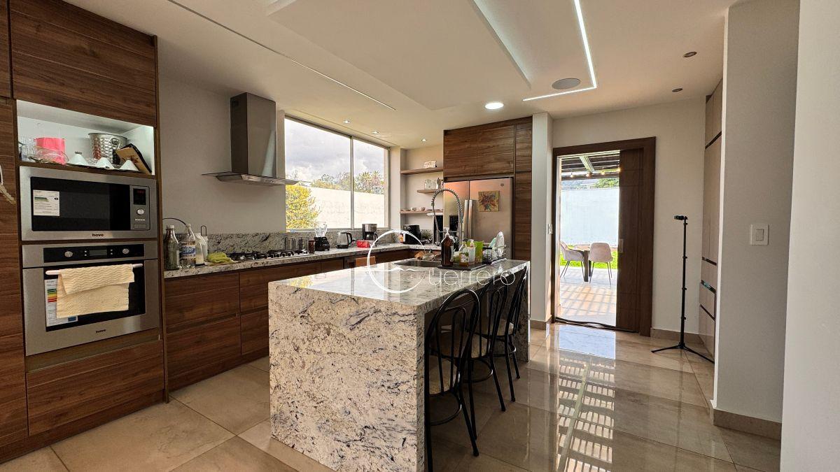 En Venta Espectacular Casa de Lujo (1 Sola Planta) con Gran Jardin, Club Los Chillos — imagen 6