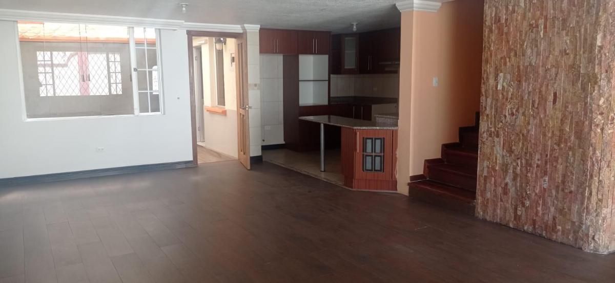Se Vende Amplia Casa en Carcelen Industrial — imagen 9