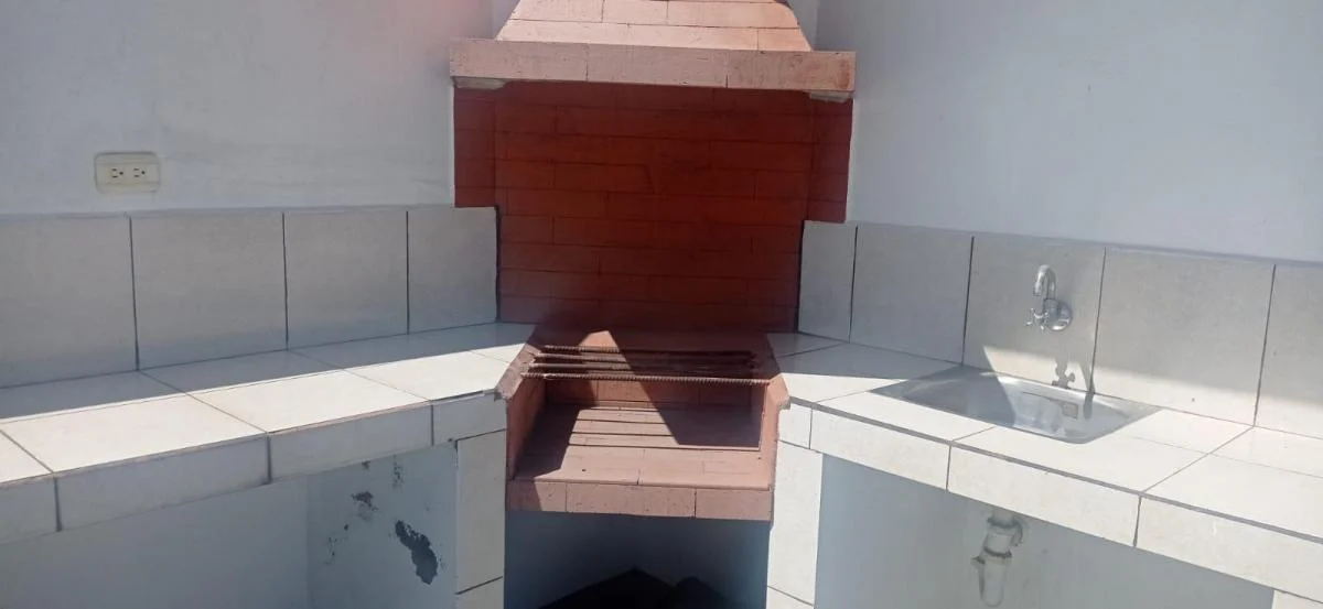 Se Vende Amplia Casa en Carcelen Industrial — imagen 3
