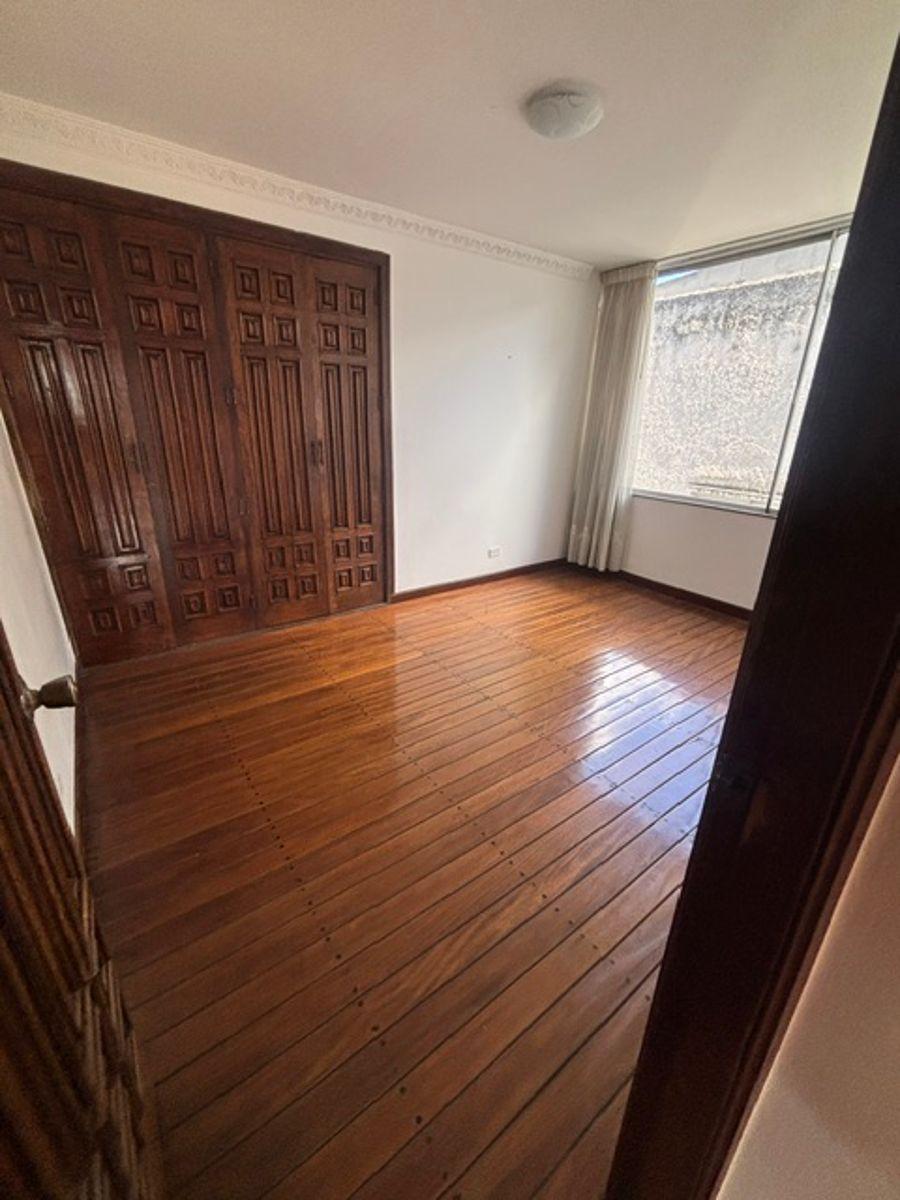 Vendo Departamento de 3 Habitaciones en Gonzalez Suarez — imagen 6