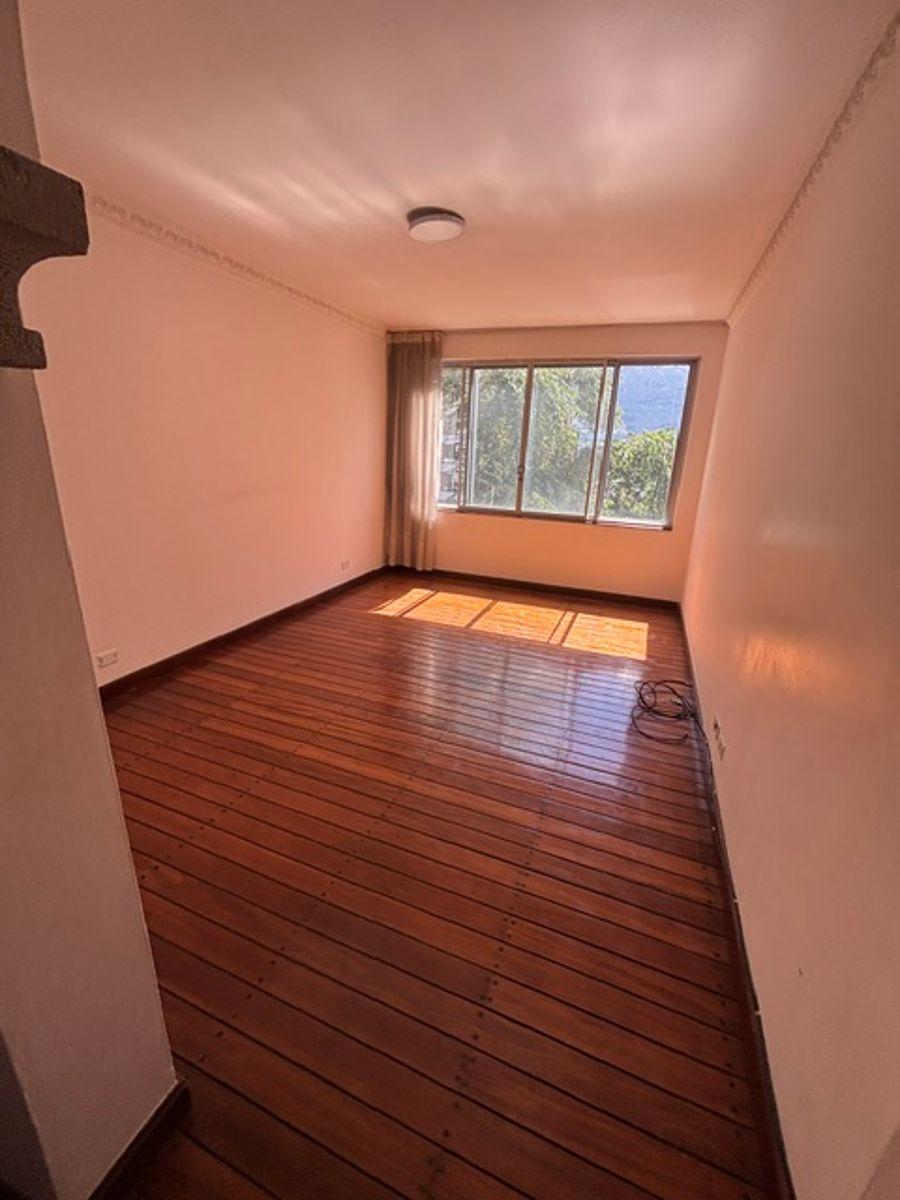 Vendo Departamento de 3 Habitaciones en Gonzalez Suarez — imagen 3