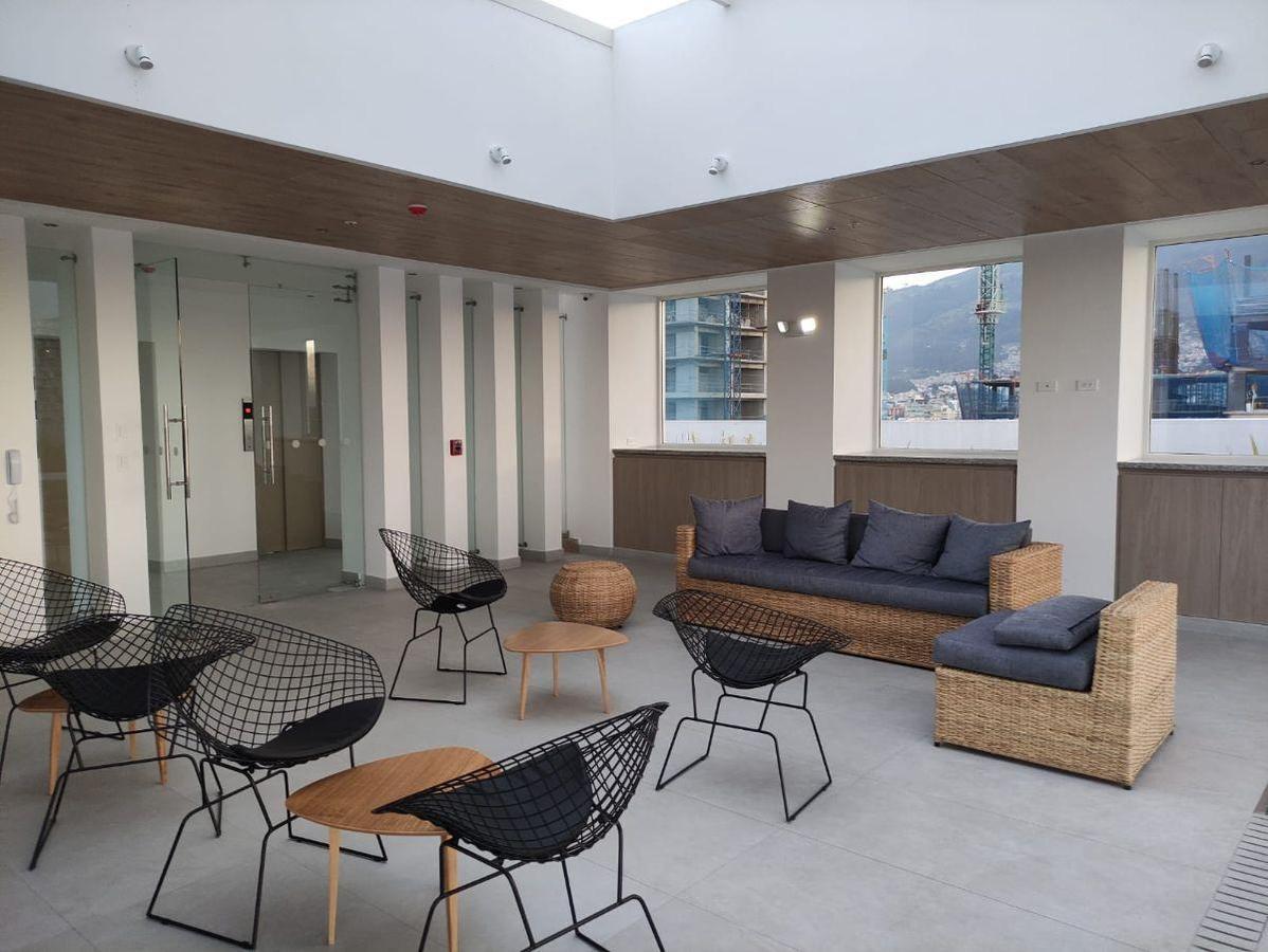 Estudio en Renta Amoblado con Parqueadero Edificio con Piscina — imagen 9