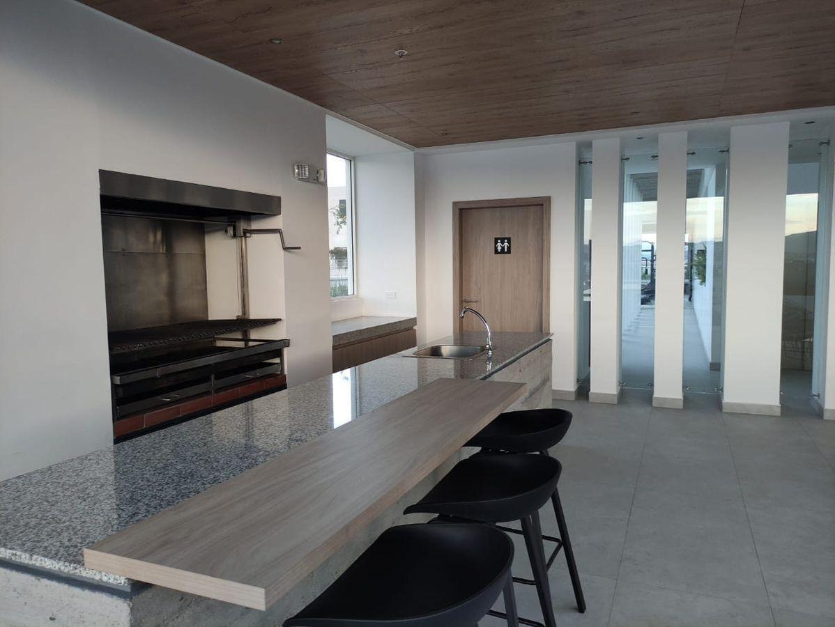 Estudio en Renta Amoblado con Parqueadero Edificio con Piscina — imagen 7