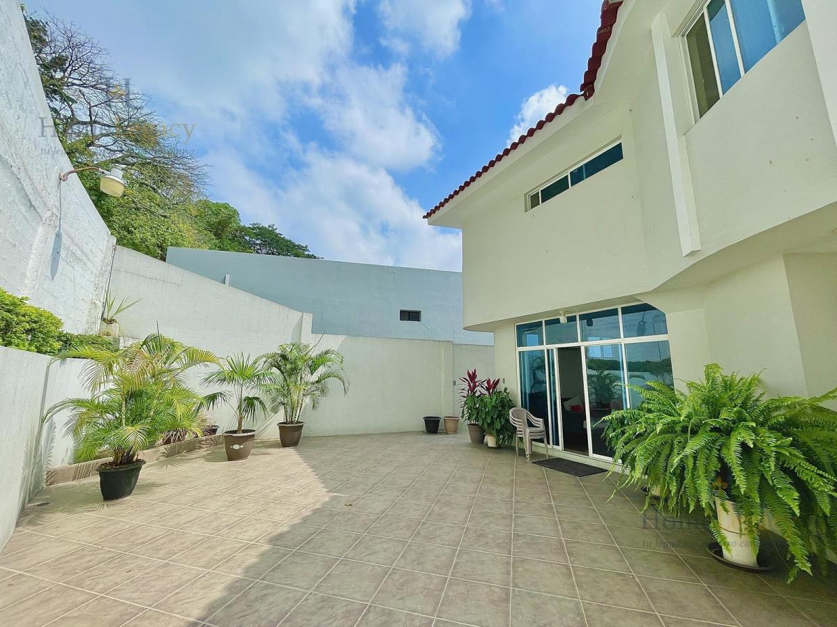 Venta de Casa Familiar en Ceibos con Patio, Bbq y 4 Dorm. Ae, Guayas — imagen 10