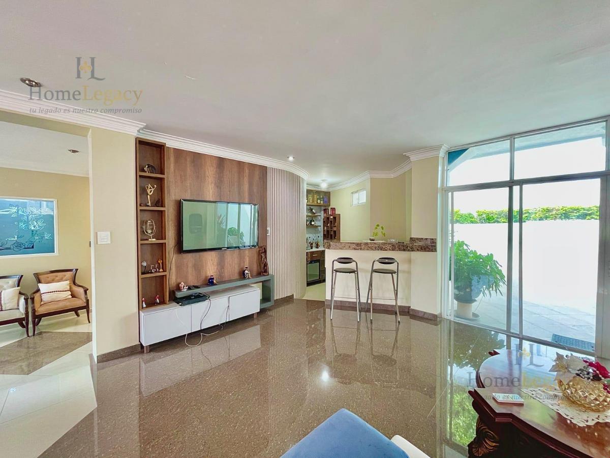 Venta de Casa Familiar en Ceibos con Patio, Bbq y 4 Dorm. Ae, Guayas — imagen 3