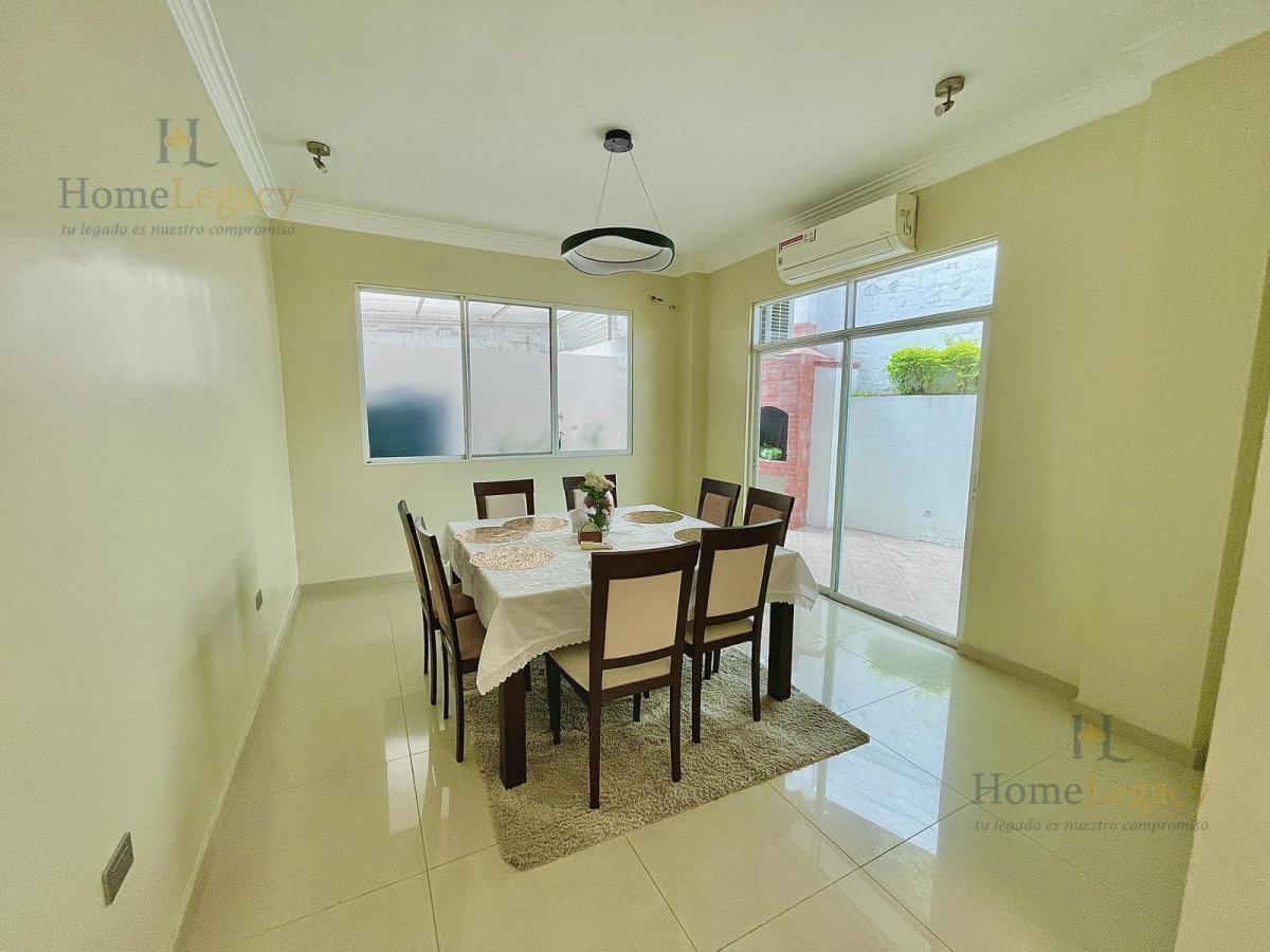 Venta de Casa Familiar en Ceibos con Patio, Bbq y 4 Dorm. Ae, Guayas — imagen 2